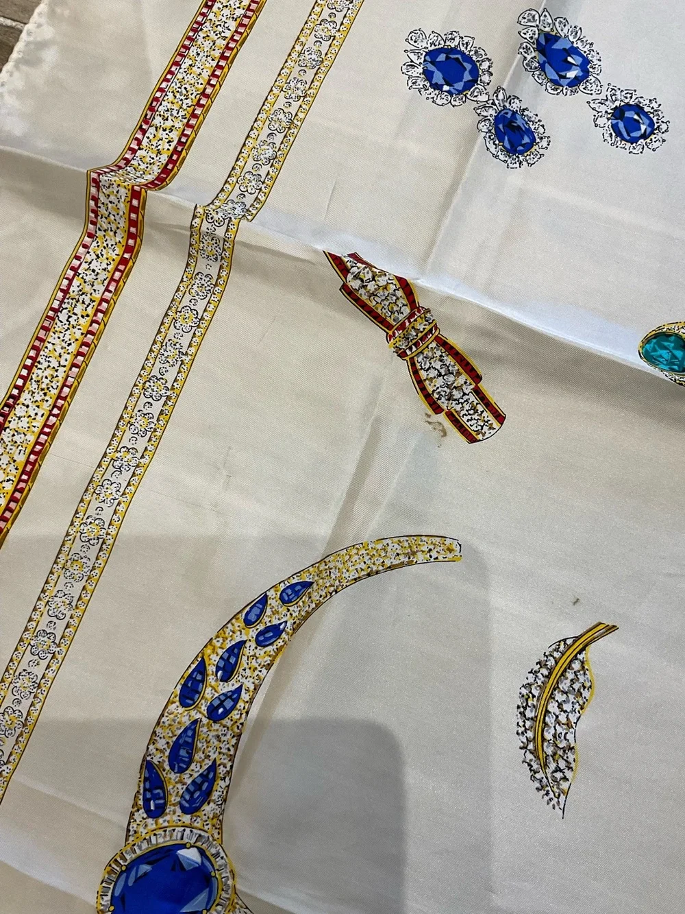 Van Cleef Arpels Scarf